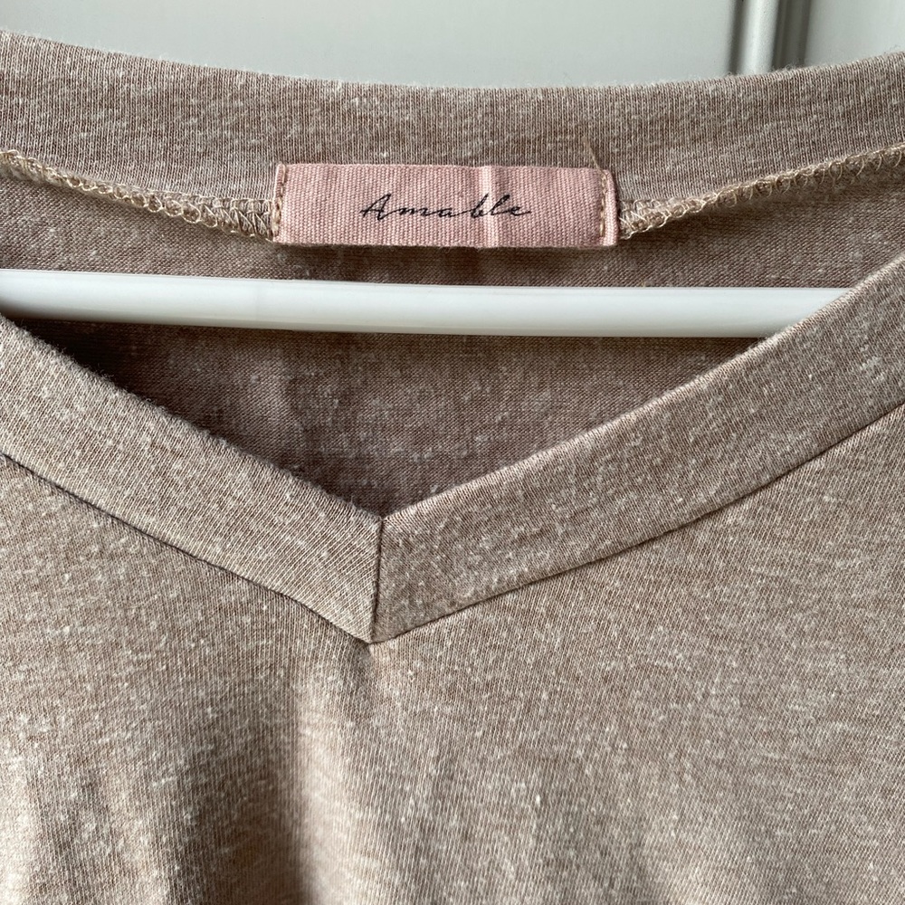 Amable Women's Ruffled Tan Top - Picture 3 of 3